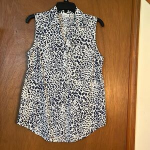 Comfortable all cotton ladies, sleeveless blouse w/navy and white leopard print